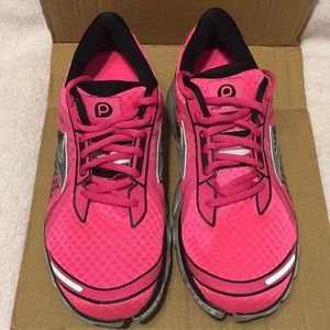 Brooks Pure Cadence. Pink. Size 9.5